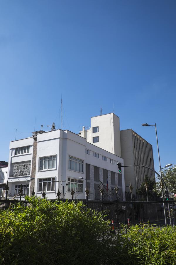 La Coupole Hotel Quito Exterior photo